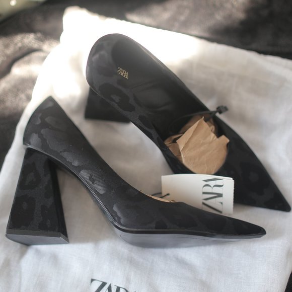 Zara Black Patterned Heels - Picture 2 of 6
